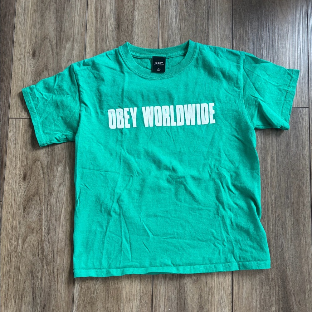 Obey green tee